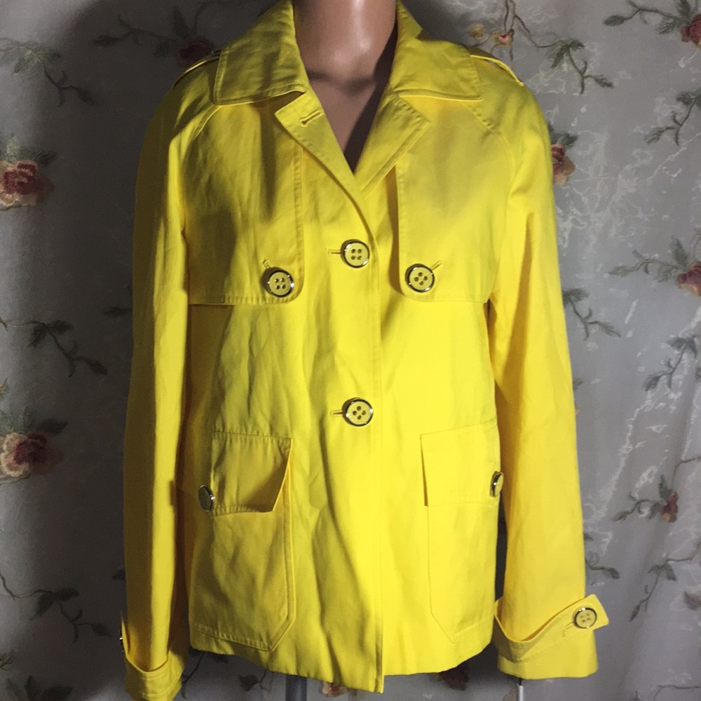 ✨Calvin Klein Yellow water Repellent Jacket ~New